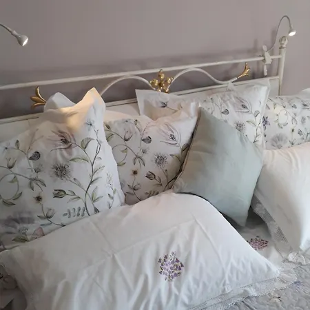 View Boutique - Milu Holidays Florens