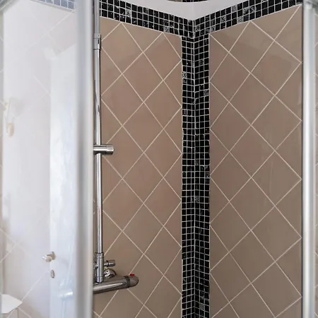 View Boutique - Milu Holidays