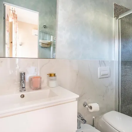 View Boutique - Milu Holidays Florens