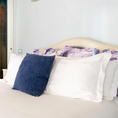 View Boutique - Milu Holidays