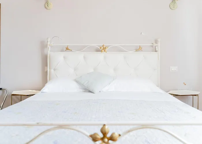 View Boutique - Milu Holidays Florence