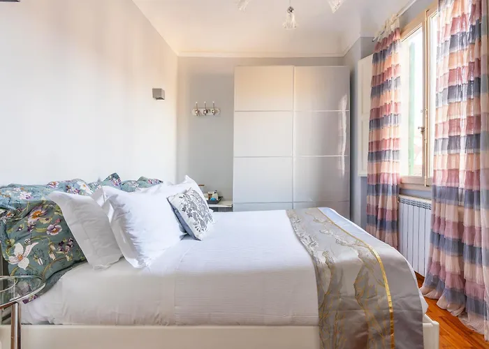 View Boutique - Milu Holidays 4* Florence