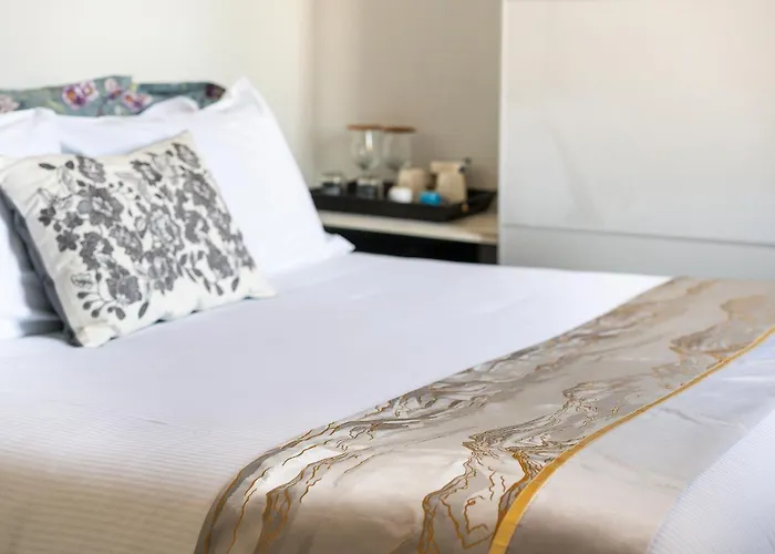 View Boutique - Milu Holidays