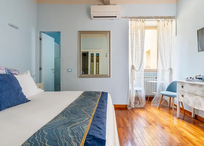 View Boutique - Milu Holidays 4* Florence